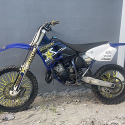 Yamaha dirt bike runs great