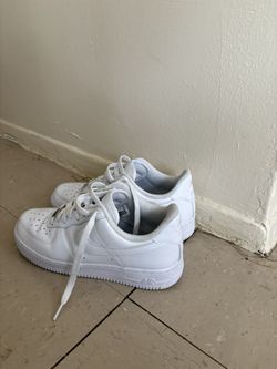 White Air Force Ones Lightly Use Size 8