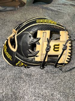 Wilson a2000 Ke’Bryan Hayes 11.75 inches