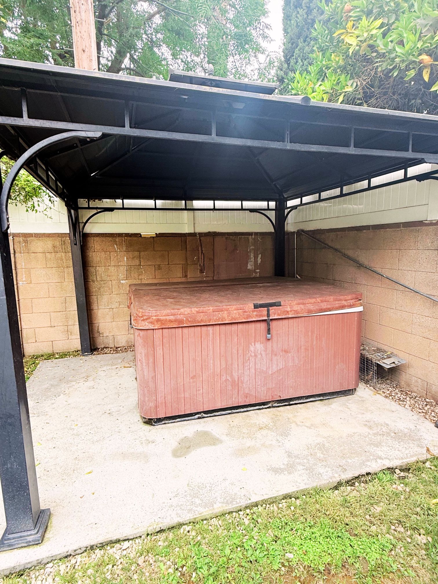 Spa Jacuzzi Outdoor Like New