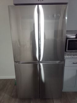 Samsung Smart Refrigerator. 4 Door.French Doors.