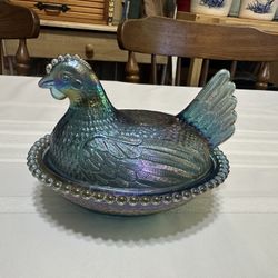 Vintage Indiana Glass Carnival Iridescent Hen On Nest
