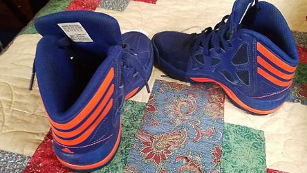 Boys adidas size 11.5