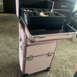 Make up Big case comes with all of the stuff inside includes everything used to learn how to pain nails