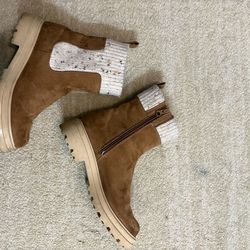 Children’s boots- Target (Art Class) , size 4 big kids