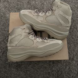 Yeezy Boot Rock