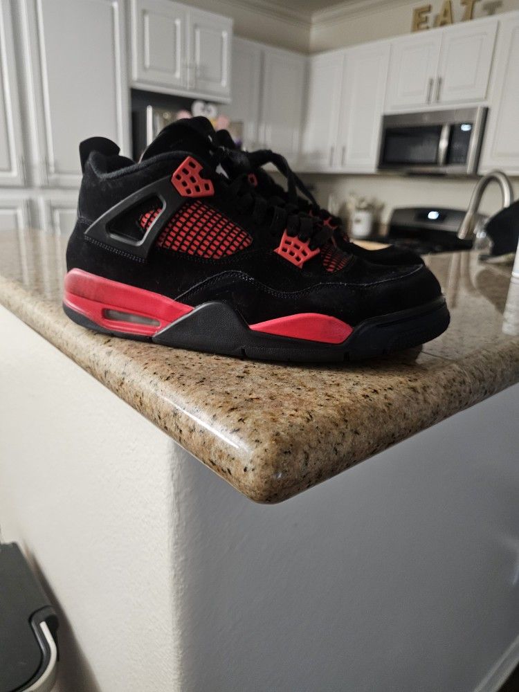 Jordan4 Red Thunder 