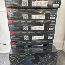 Charizard Ultra Premium Collection