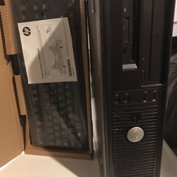 Dell Computer With Keyboard 