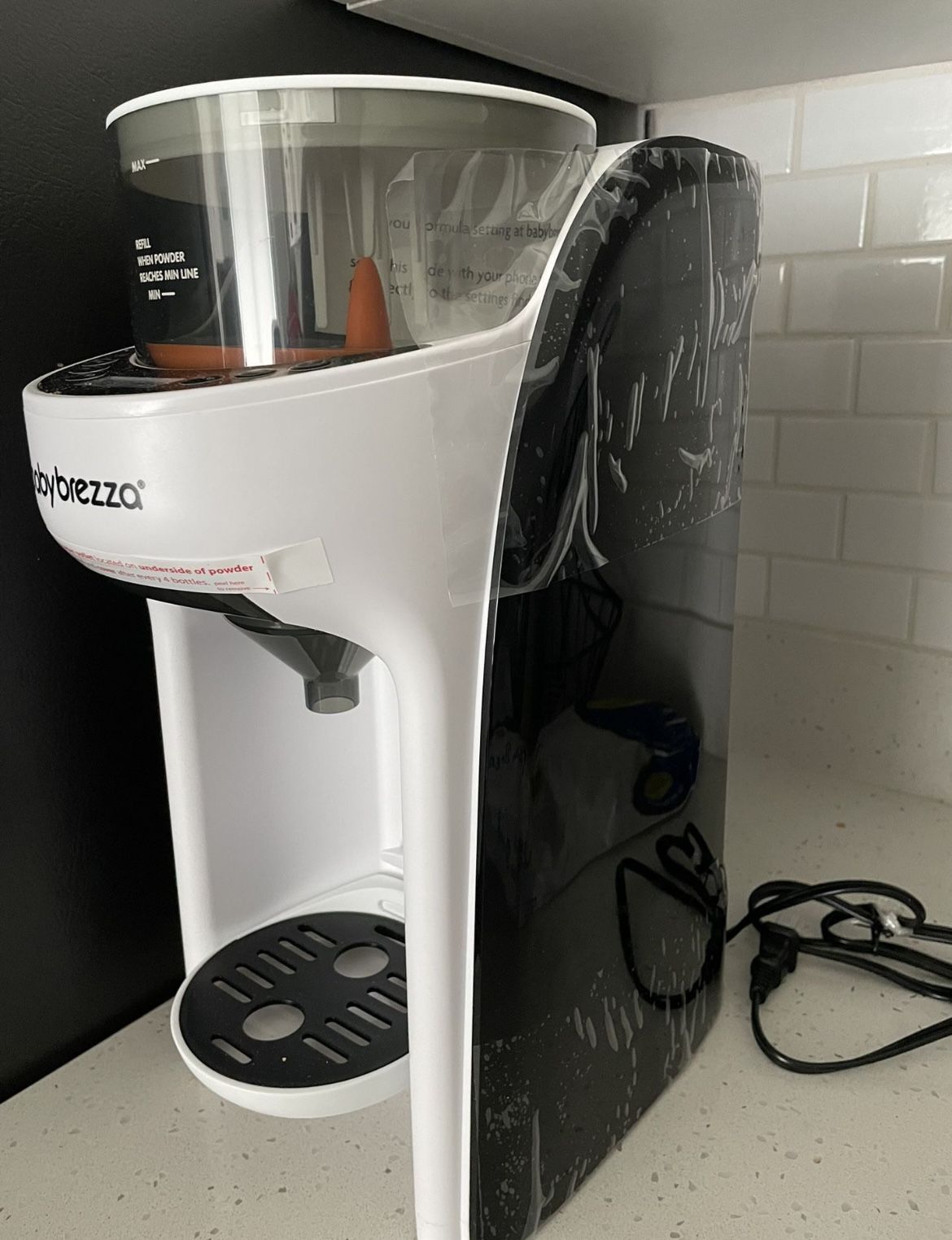 baby brezza formula maker (never used)