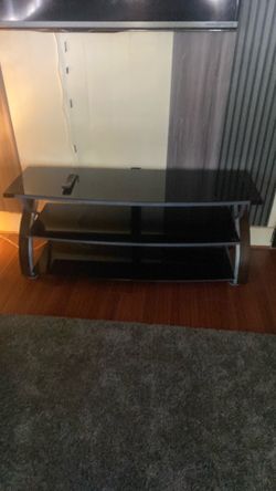 Glass tv stand 54+221/2+161/2