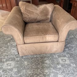 Loveseat, High-Quality