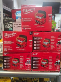Milwaukee M18 Jobsite Lunch Warmer 0811-20