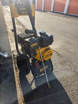 DeWalt 3400 PSI Gas Pressure Washer
