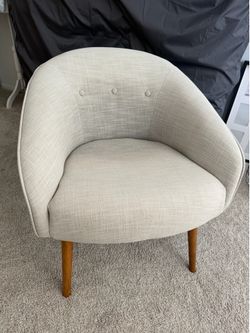 West Elm Eve Buttoned Chair – Platinum Linen Weave