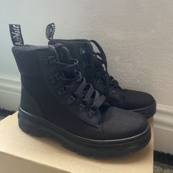 Womens Dr. Martens Combs Boot - Black
