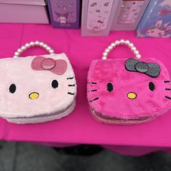 Hello Kitty Crossbody/purse 