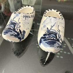 Hand Painted Porcelain Dutch Holland Blue Delft Shoes
