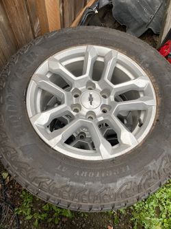 Chevy 1500 Wheel And Tires 265/65/18