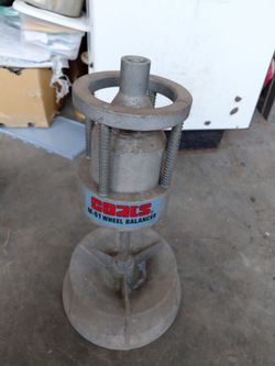 GOATS TIRE BALANCER