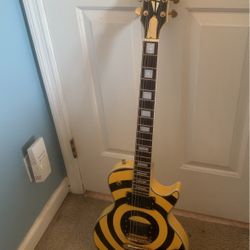 Fake Les Paul made in China all electron exchanged to Zach Wylde specs EMG pick ups Gibson Grover keys guitar placement active electronics