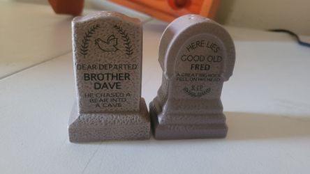 Disney The Haunted Mansion Salt & Pepper shakers