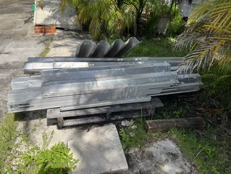 Set Of Aluminum Hurricanes Shutters Whit (h)header And (f)track For Mounting