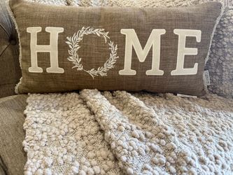 Decorative pillow