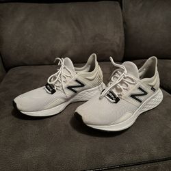 New Balance Fresh Foam Roav Men's Running Shoes, Size 9.5, White/Black