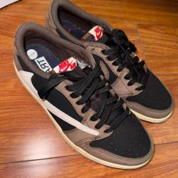 Travis Scott Jordan Air 1 Low - 1.0 Generation Reverse Hook 1.0

