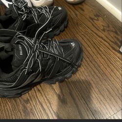 Balenciaga Tracks