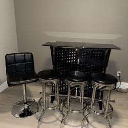 Bar & Bar Stools