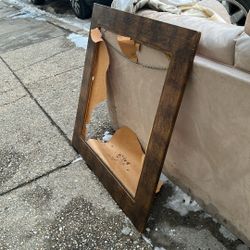 Free Frame On Tulip Street January 31 