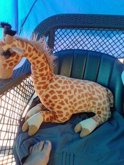 Plush giraffe for baby shower o zoo party