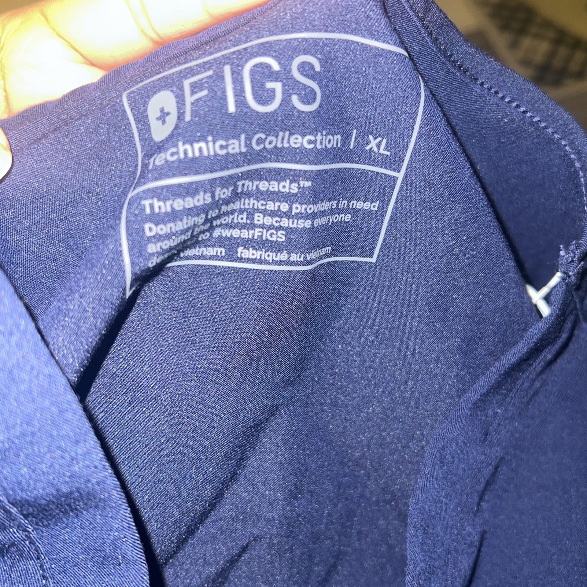Figs XL Scrub Shirt
