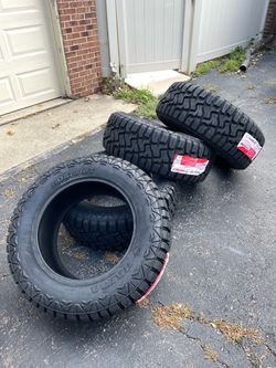 LT 35x12.50r20 all terrain tires