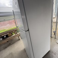 Whirlpool Refrigerator 