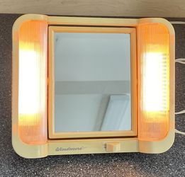 Vintage Windmere MakeUp Cosmetic Vanity Lights Magnify Mirror Strength Portable