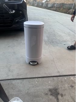 Diaper pail