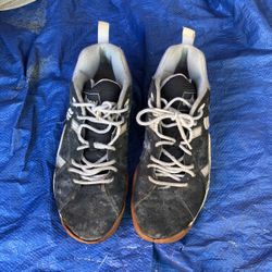 Men’s Sneakers   Size  10 1/2