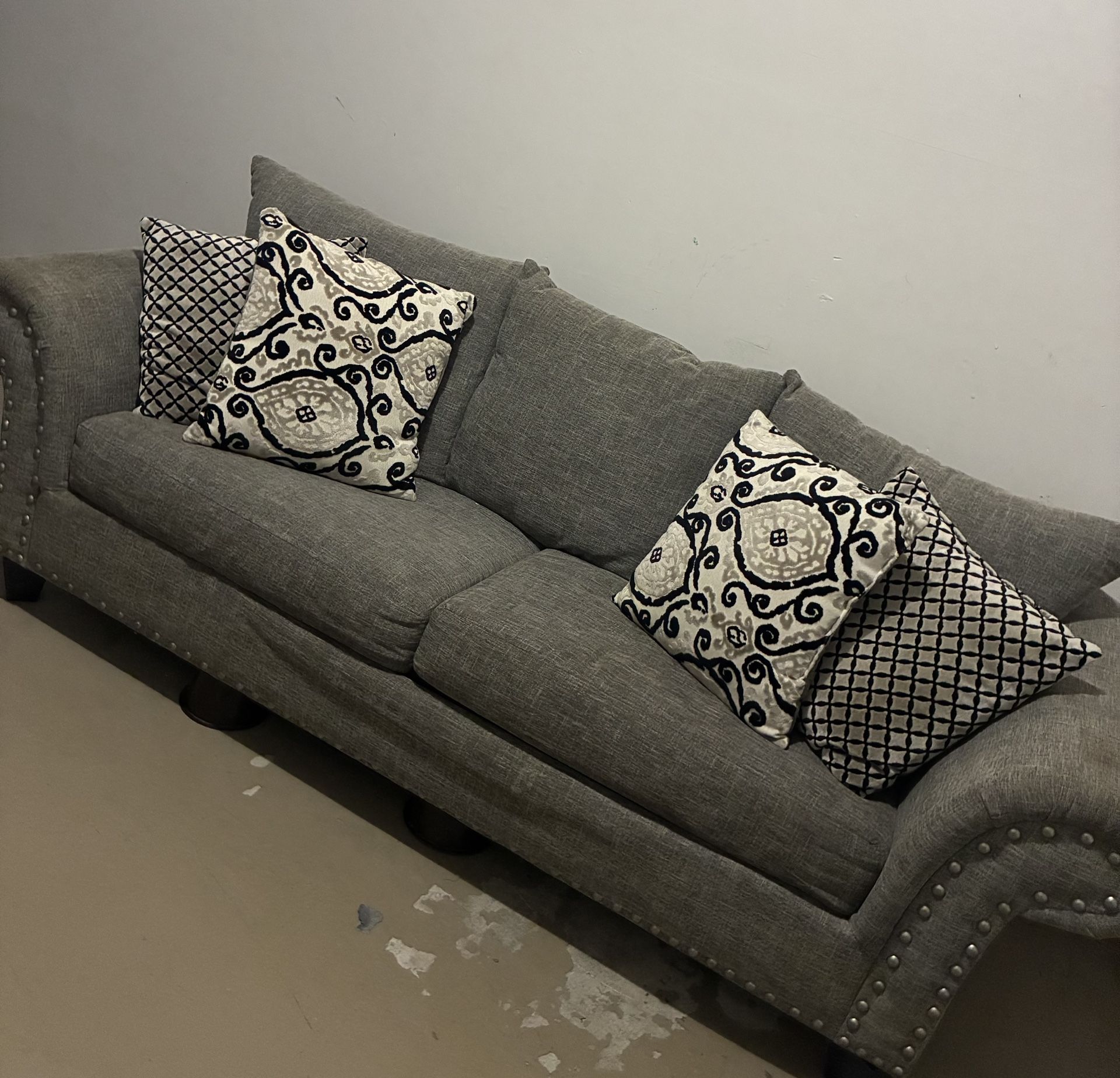 2 Piece Couch Set Sofa Is Sleeper Comes With 6 Pillows