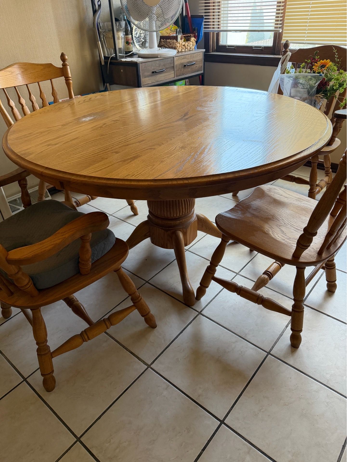 Kitchen Table and 6 Chairs