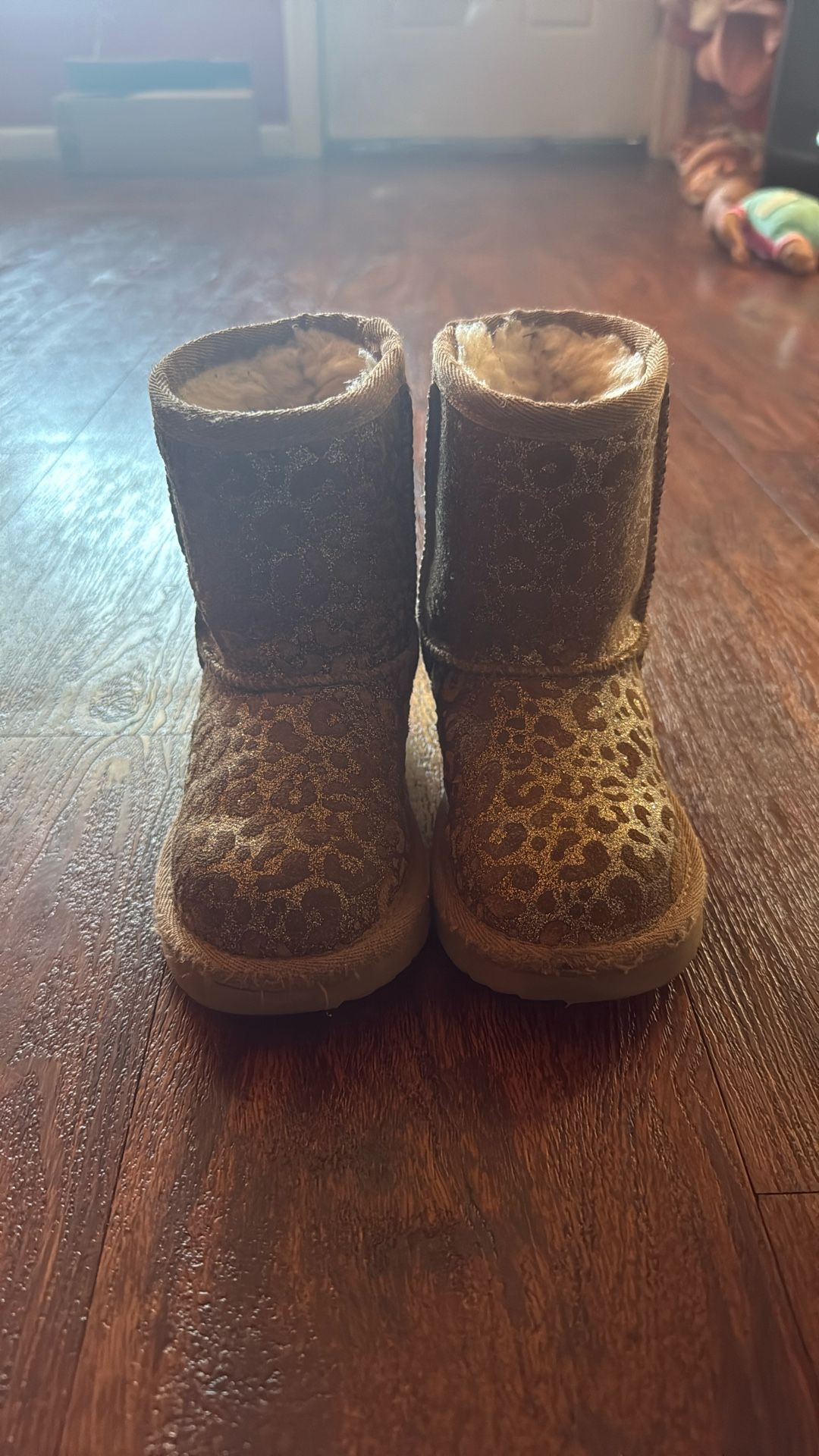 Toddler Size 8 Uggs