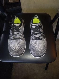 Nike running tennis shoes size 7.5 for women's $35