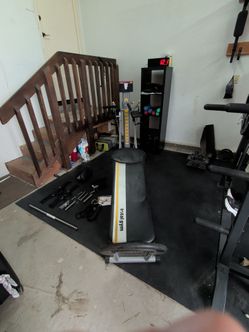 Total gym with accessories