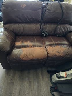Free Leather Loveseat And Matching Recliner, No Smoke Household.