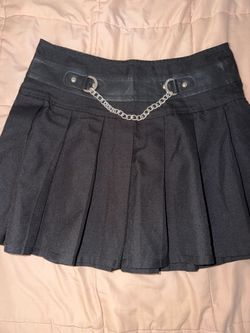 Pleated skirt