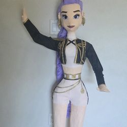 Rumi Kpop Pinata $50