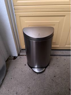 Small trash can