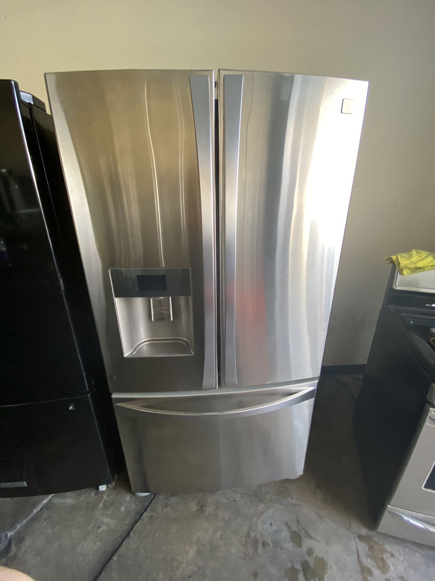 KENMORE STAINLESS COUNTER DEPTH FRENCH DOOR FRIDGE